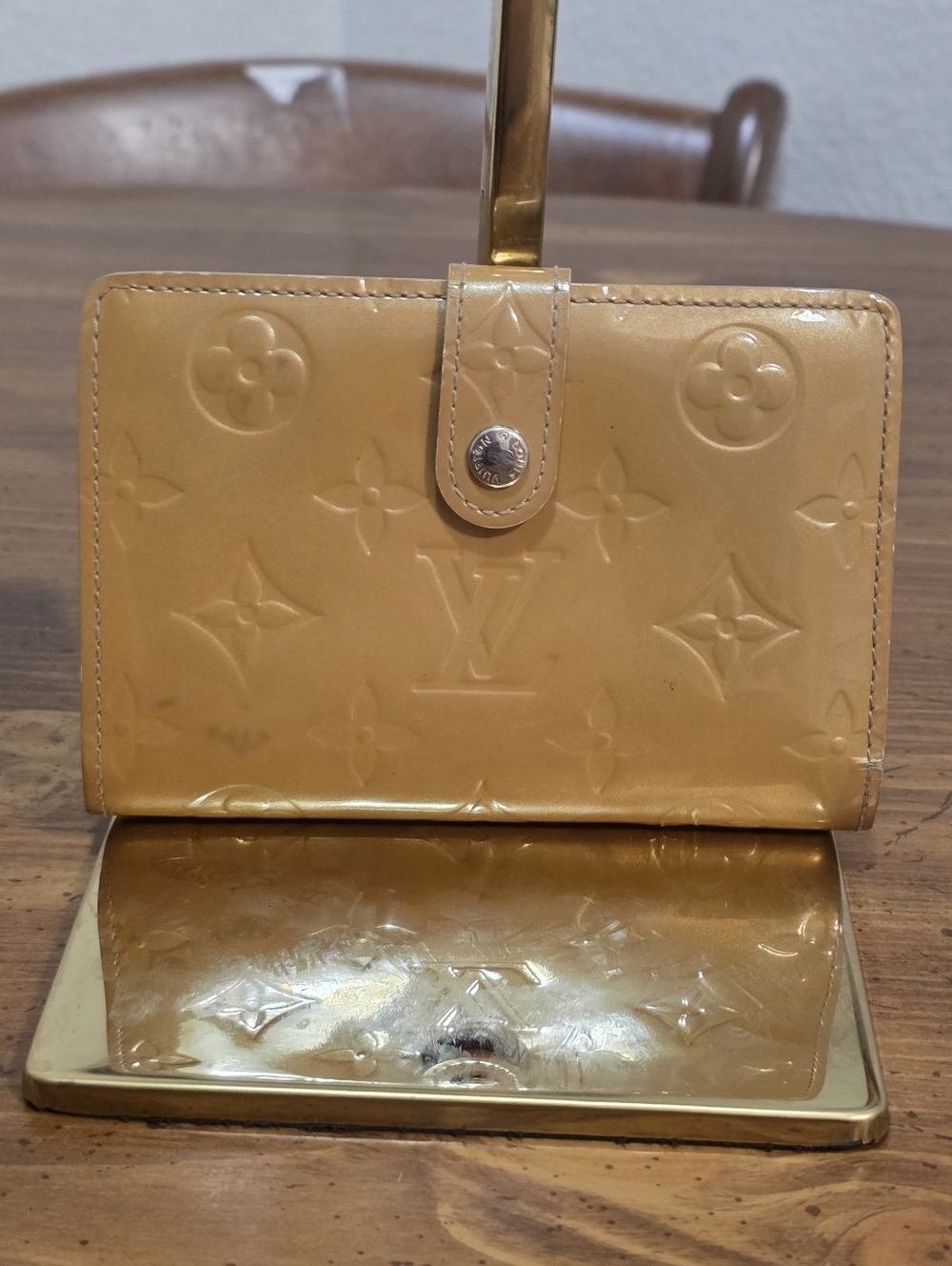 Louis Vuitton Vernis Patent Wallet in Honey Tan With C.O.A. - Picture 2 of 16